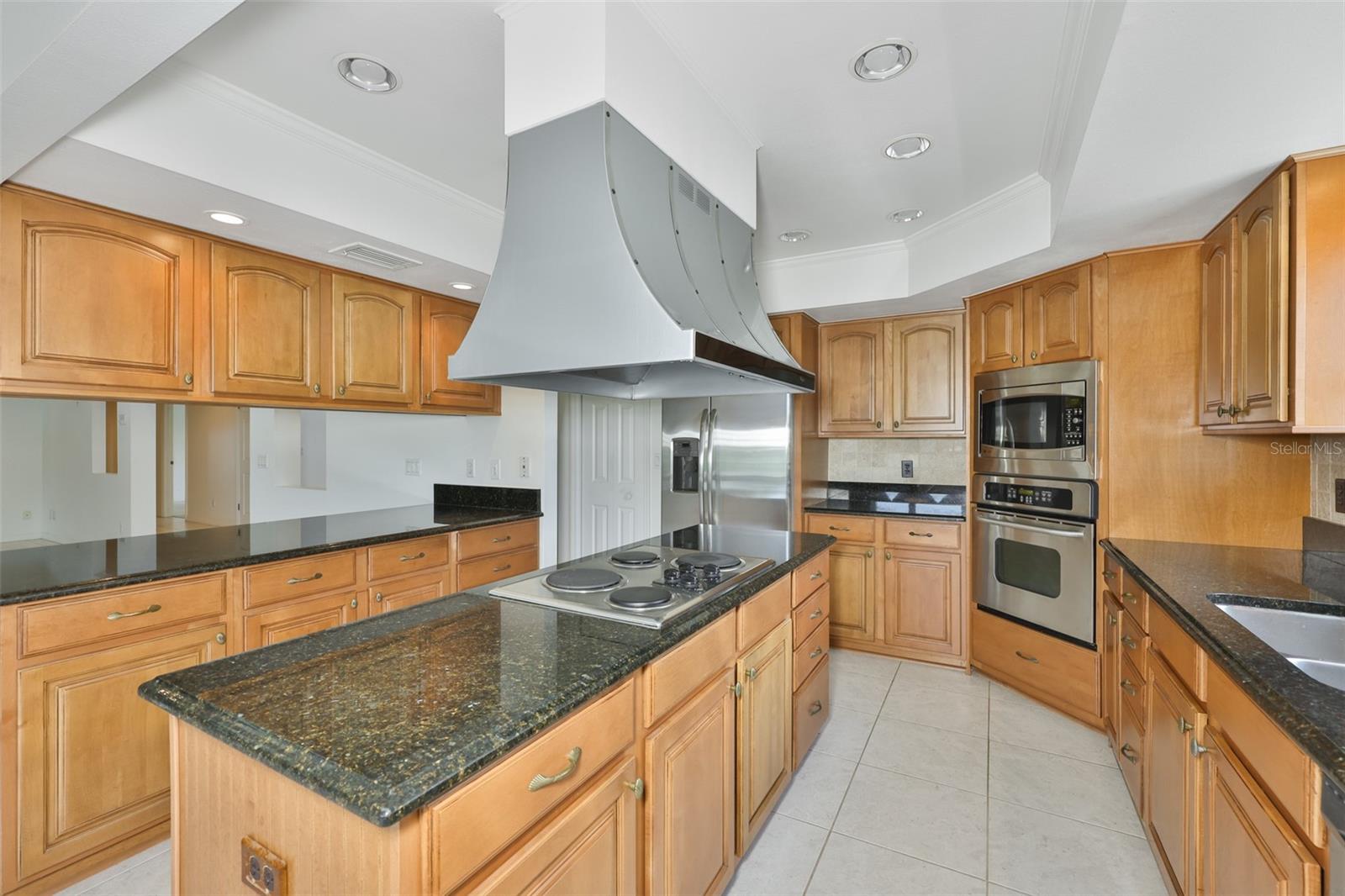 929 Symphony Isles Blvd Property Photo 18