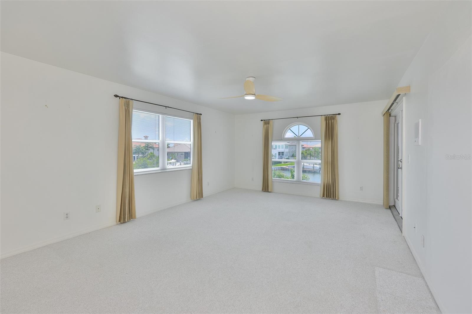 929 Symphony Isles Blvd Property Photo 35