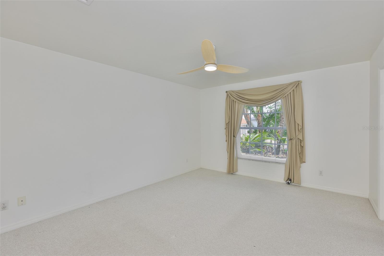 929 Symphony Isles Blvd Property Photo 38