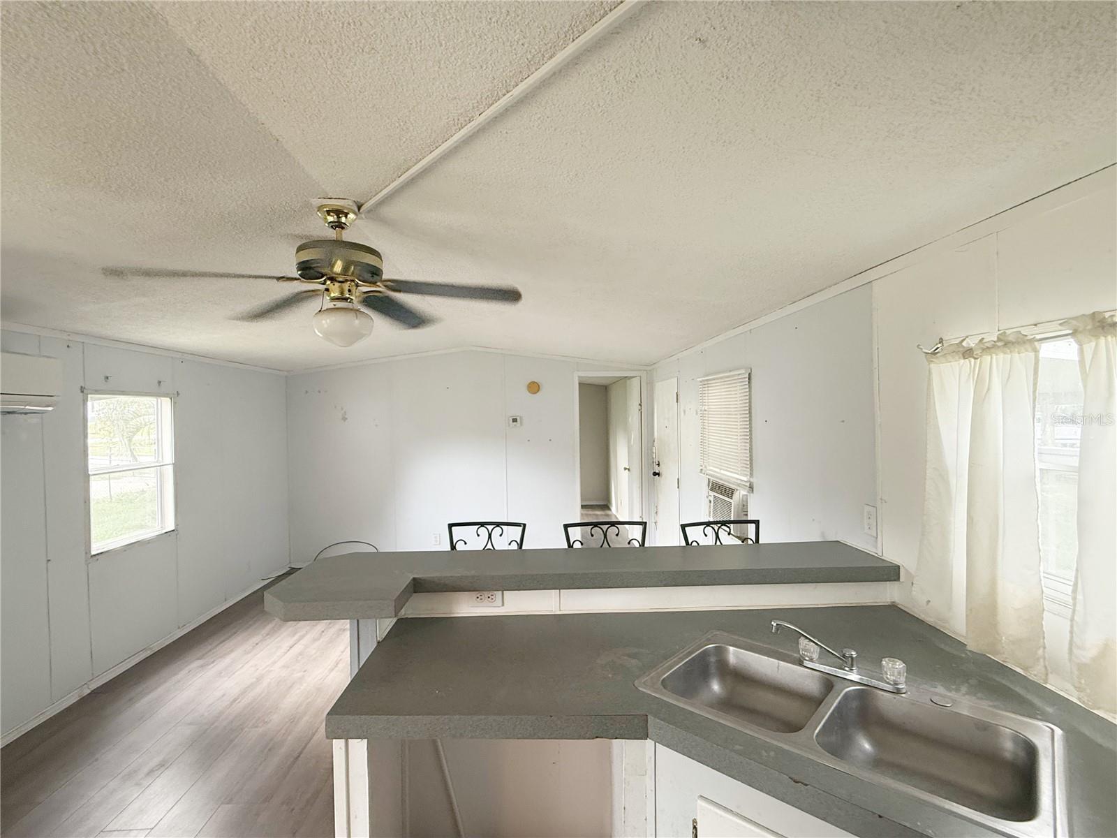 11184 Sw 108th St Property Photo 5