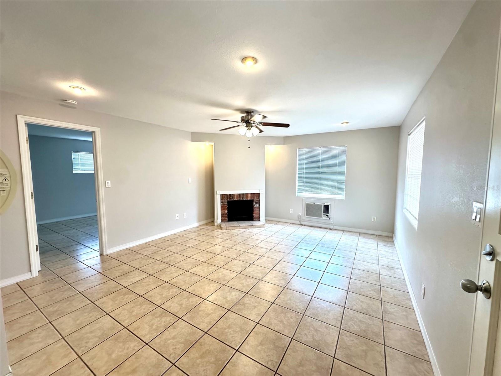 1458 Cleveland St Property Photo 2
