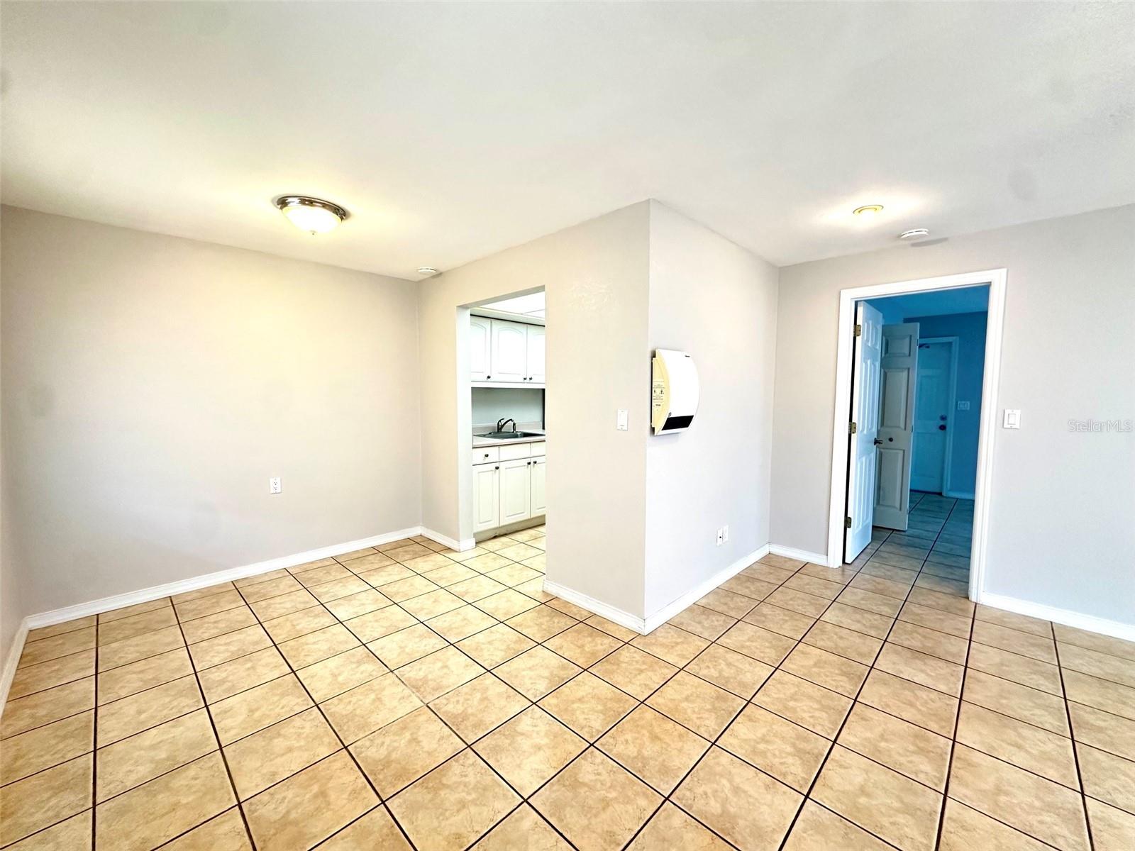 1458 Cleveland St Property Photo 3