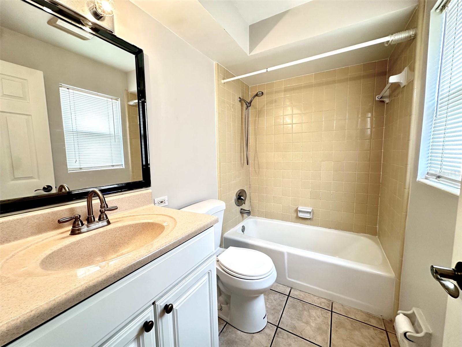 1458 Cleveland St Property Photo 8