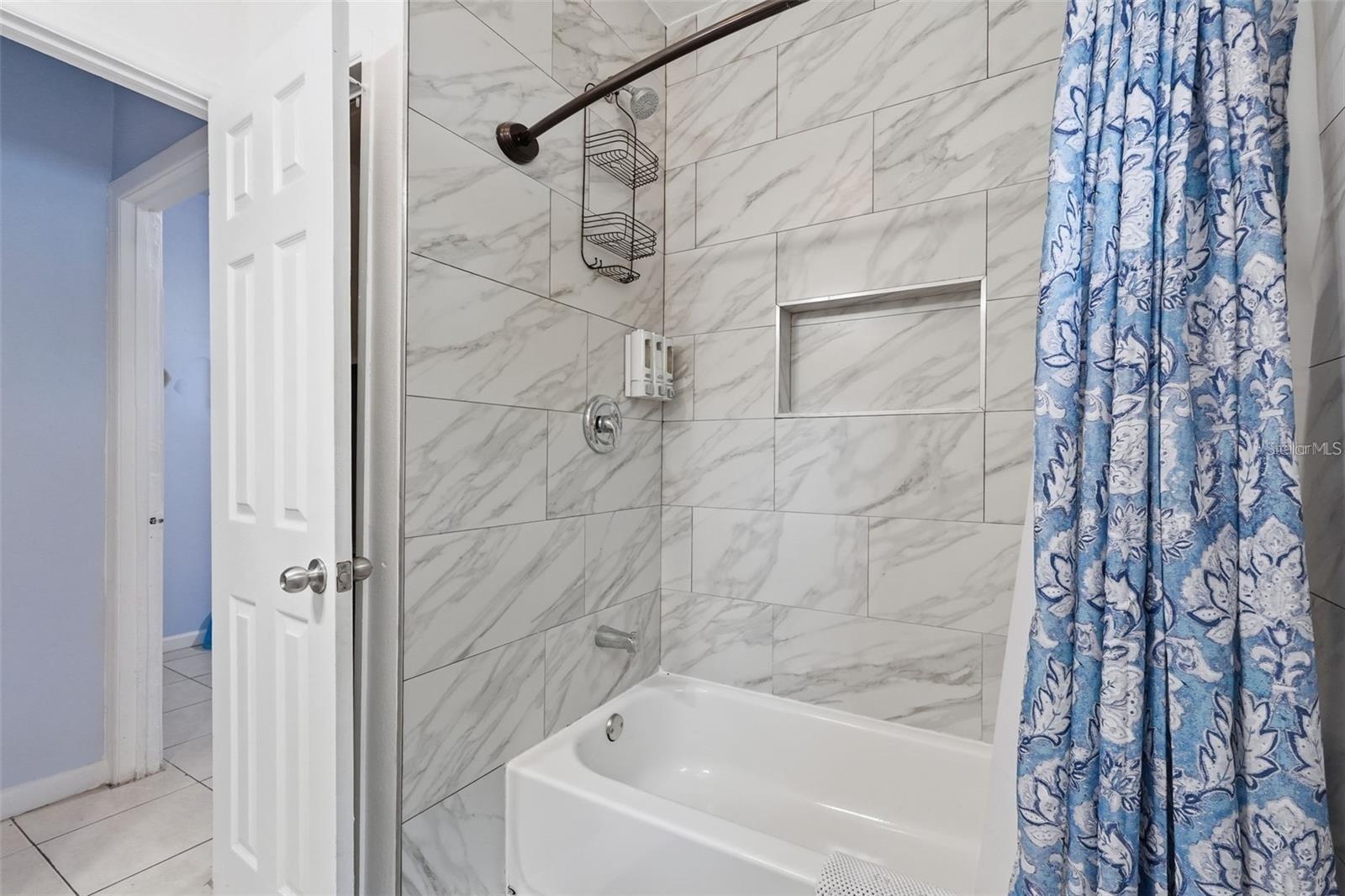 10107 N Aster Ave Property Photo 8