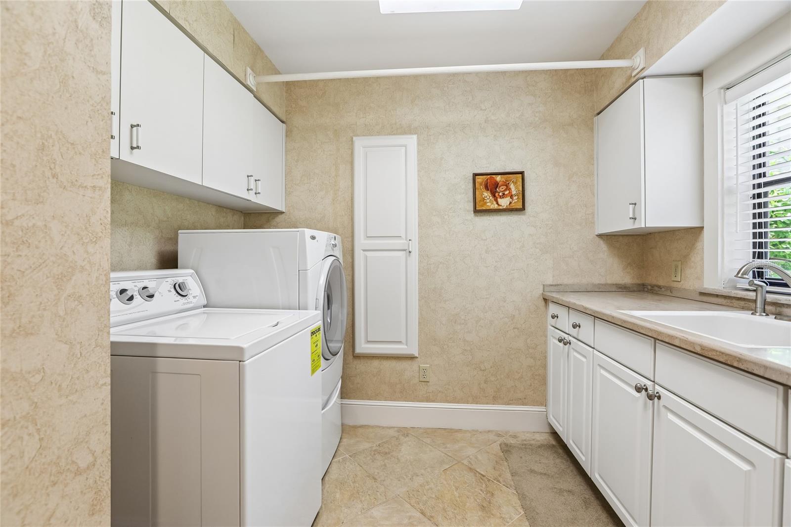 17810 Crawley Rd Property Photo 22