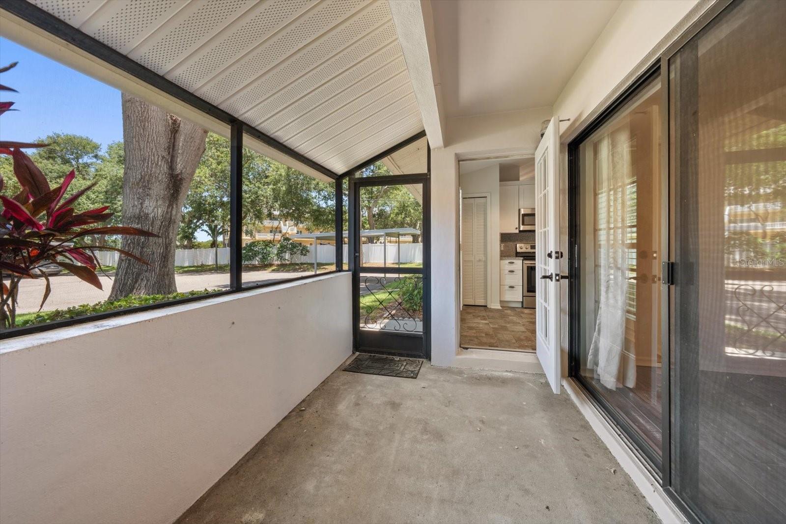 2069 Lakeview Dr Property Photo 15