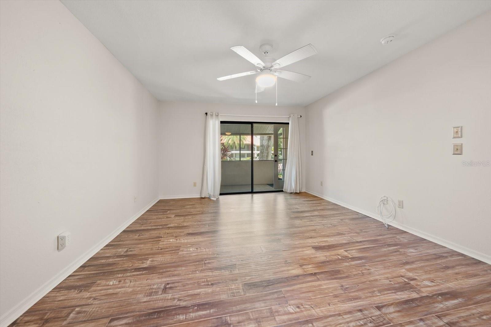 2069 Lakeview Dr Property Photo 19