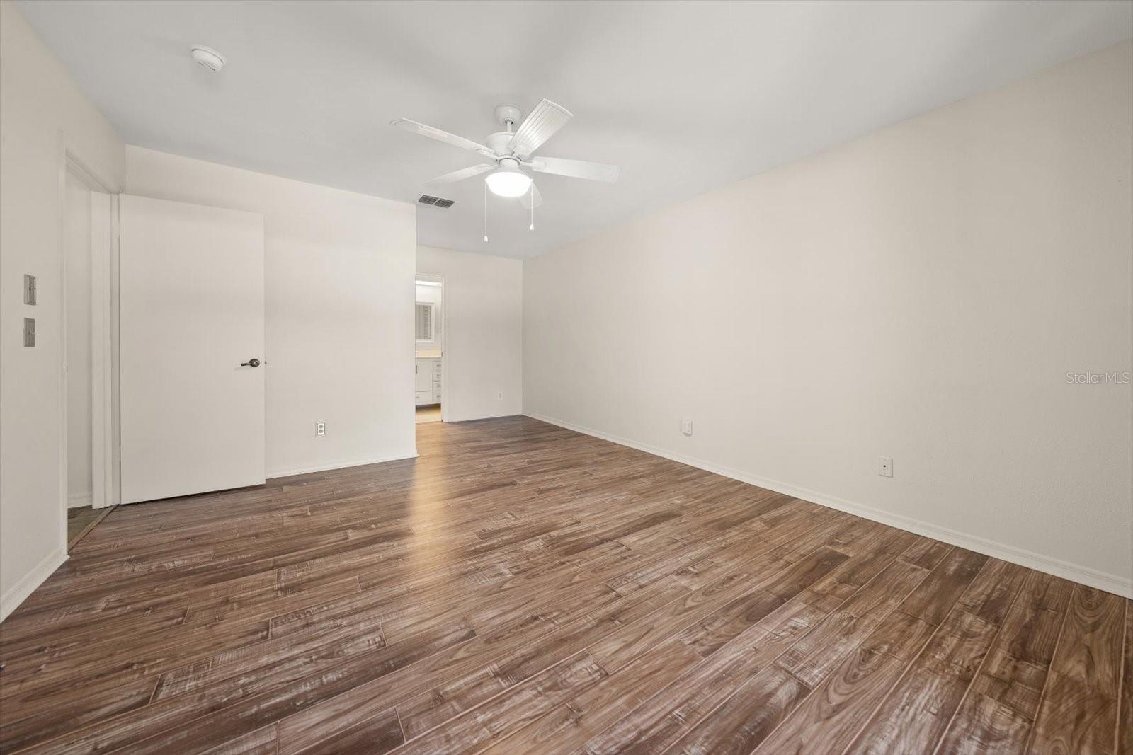 2069 Lakeview Dr Property Photo 20