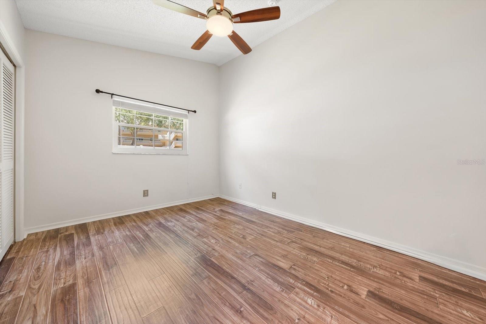 2069 Lakeview Dr Property Photo 25