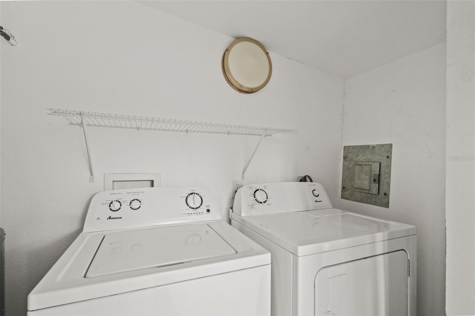 102 W North St Property Photo 35