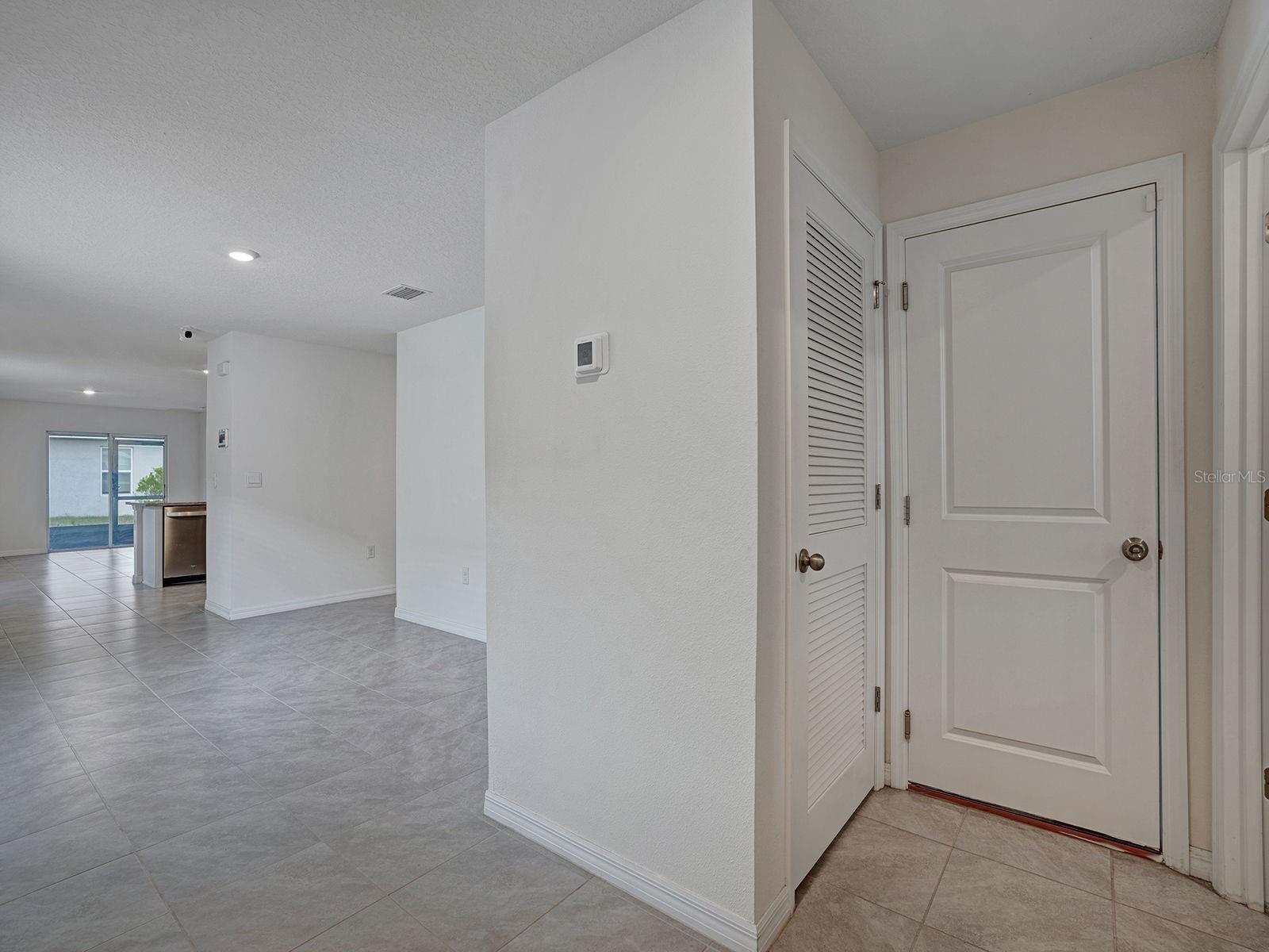 5586 Logan Cave Ave Property Photo 4