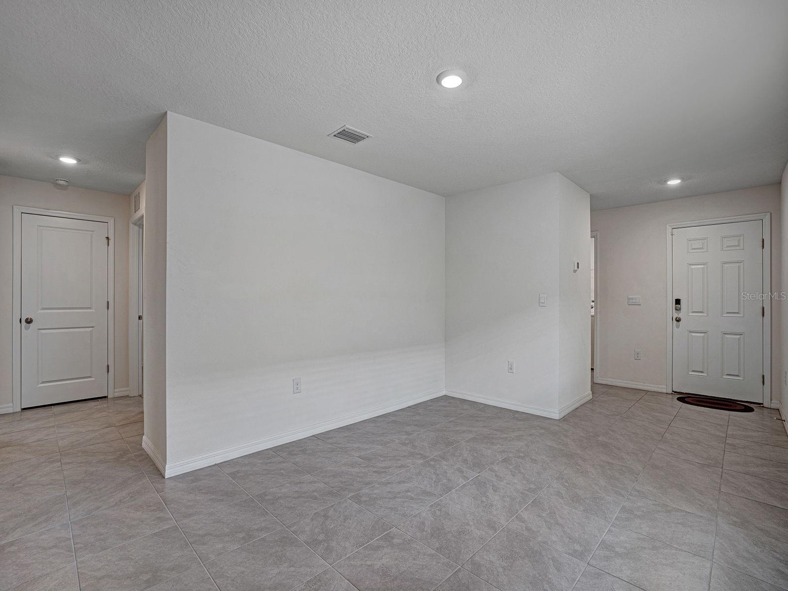5586 Logan Cave Ave Property Photo 6