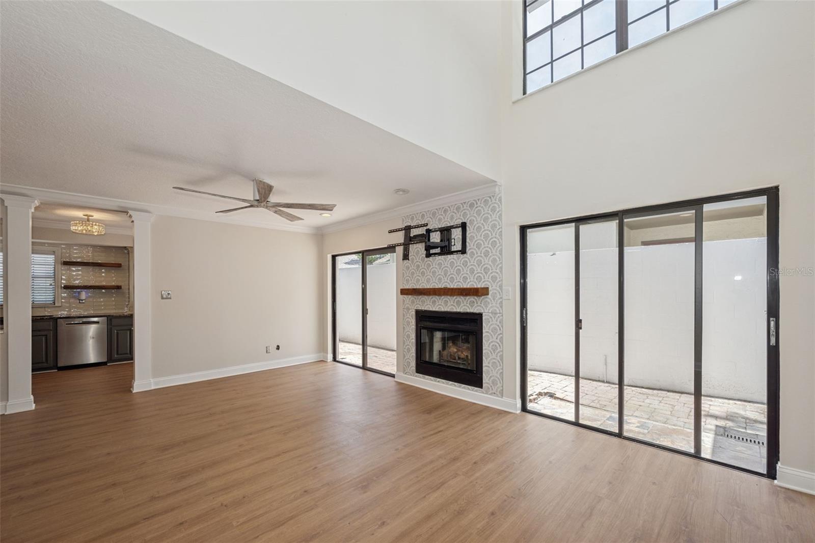 4510 W Fig St #c Property Photo 5