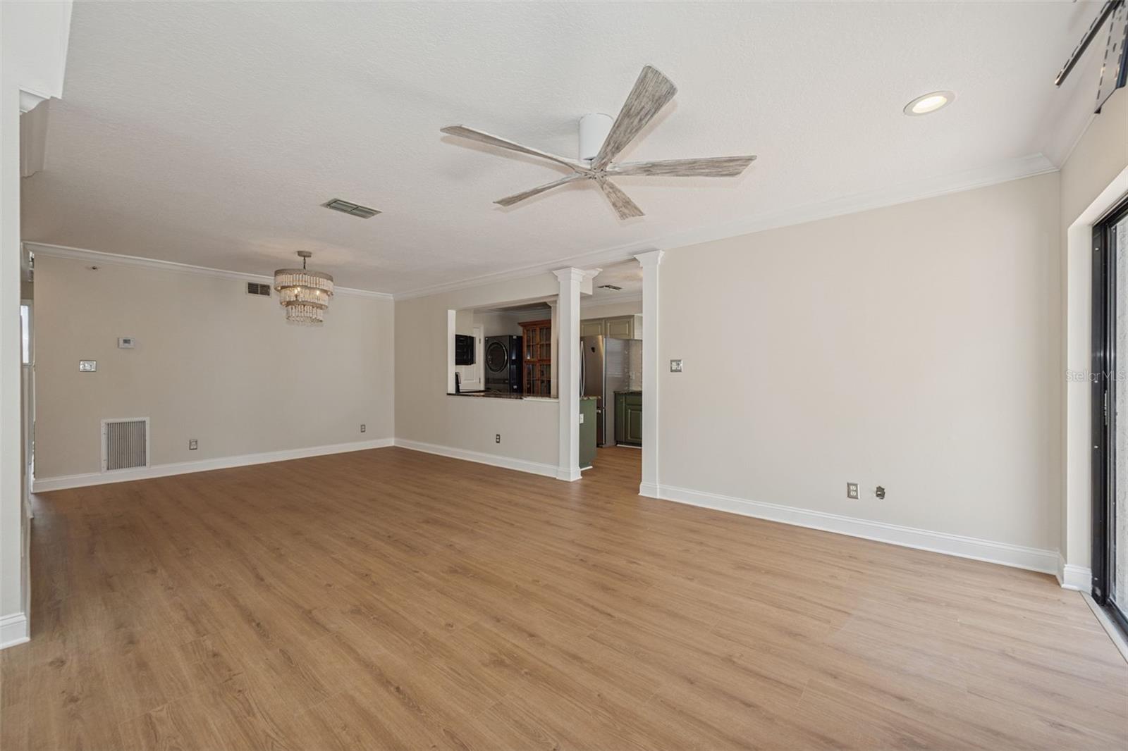 4510 W Fig St #c Property Photo 7