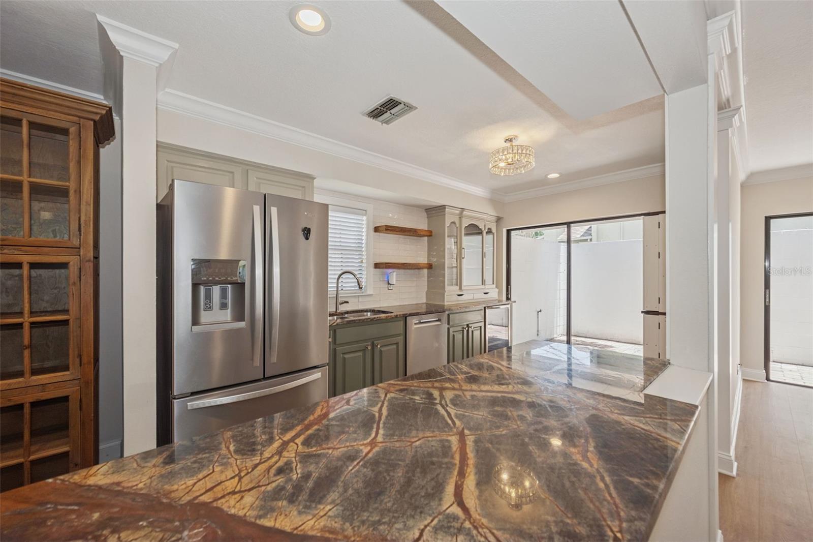 4510 W Fig St #c Property Photo 21