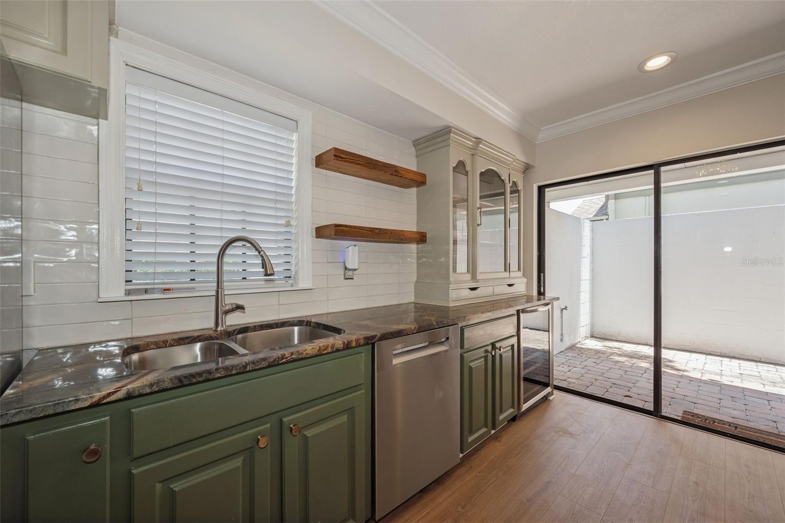 4510 W Fig St #c Property Photo 22