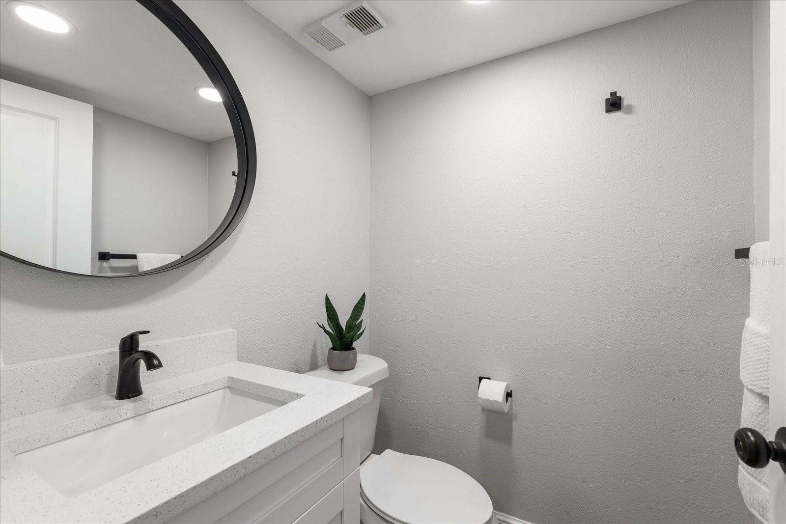 1324 Pasadena Ave S #204 Property Photo 17