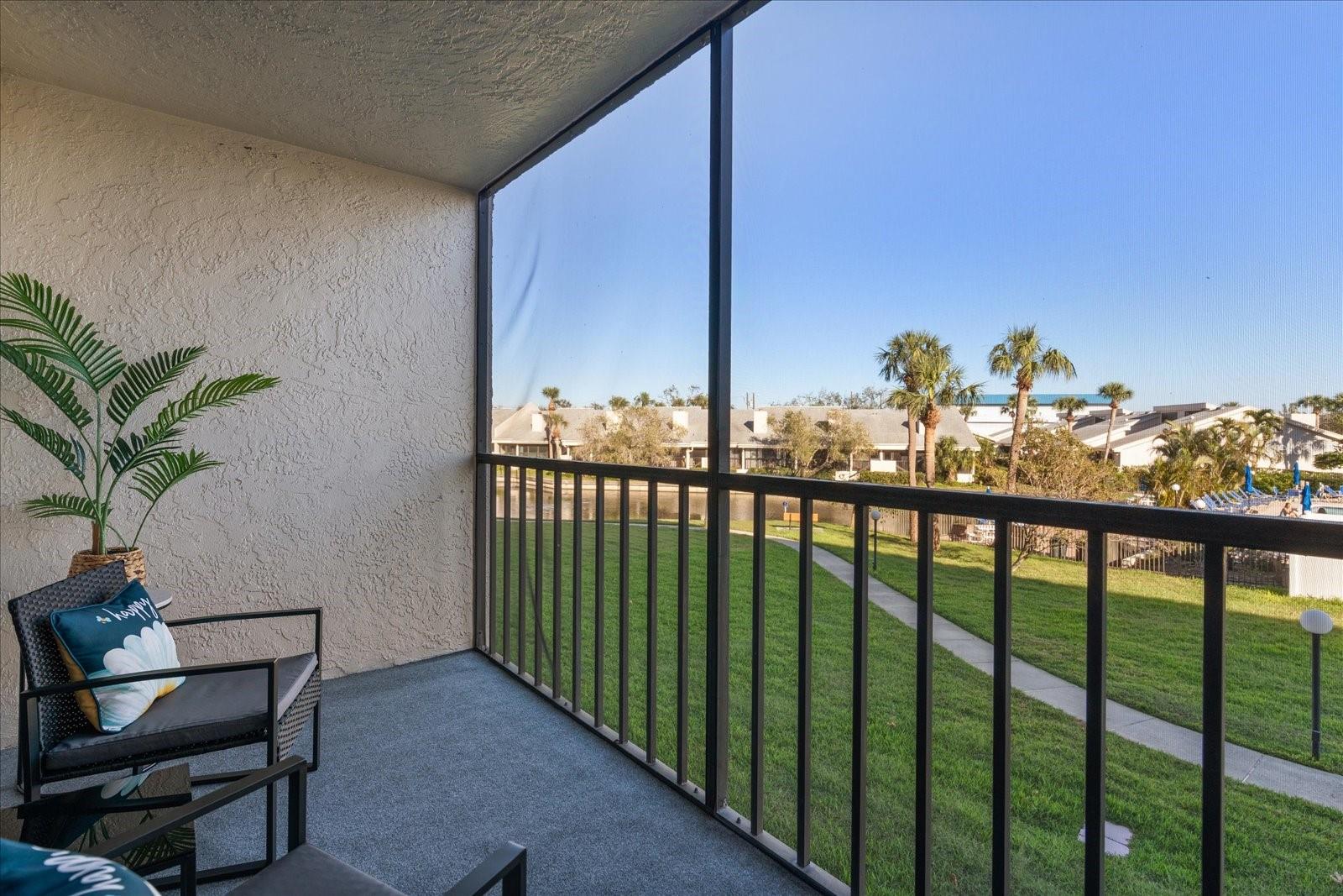 1324 Pasadena Ave S #204 Property Photo 22