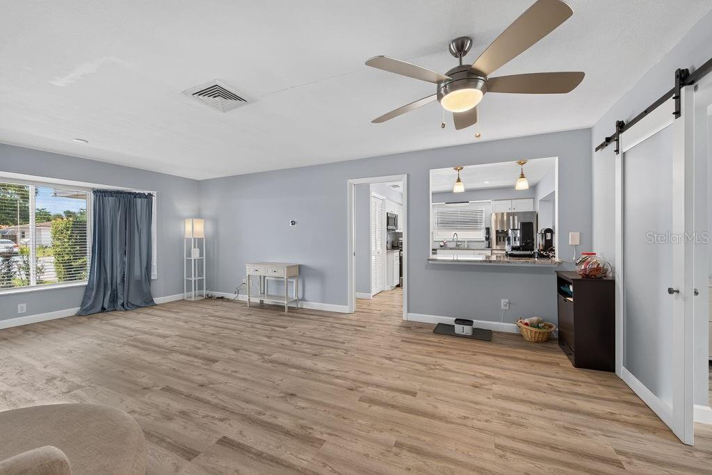 2159 Greenbriar Blvd Property Photo 8
