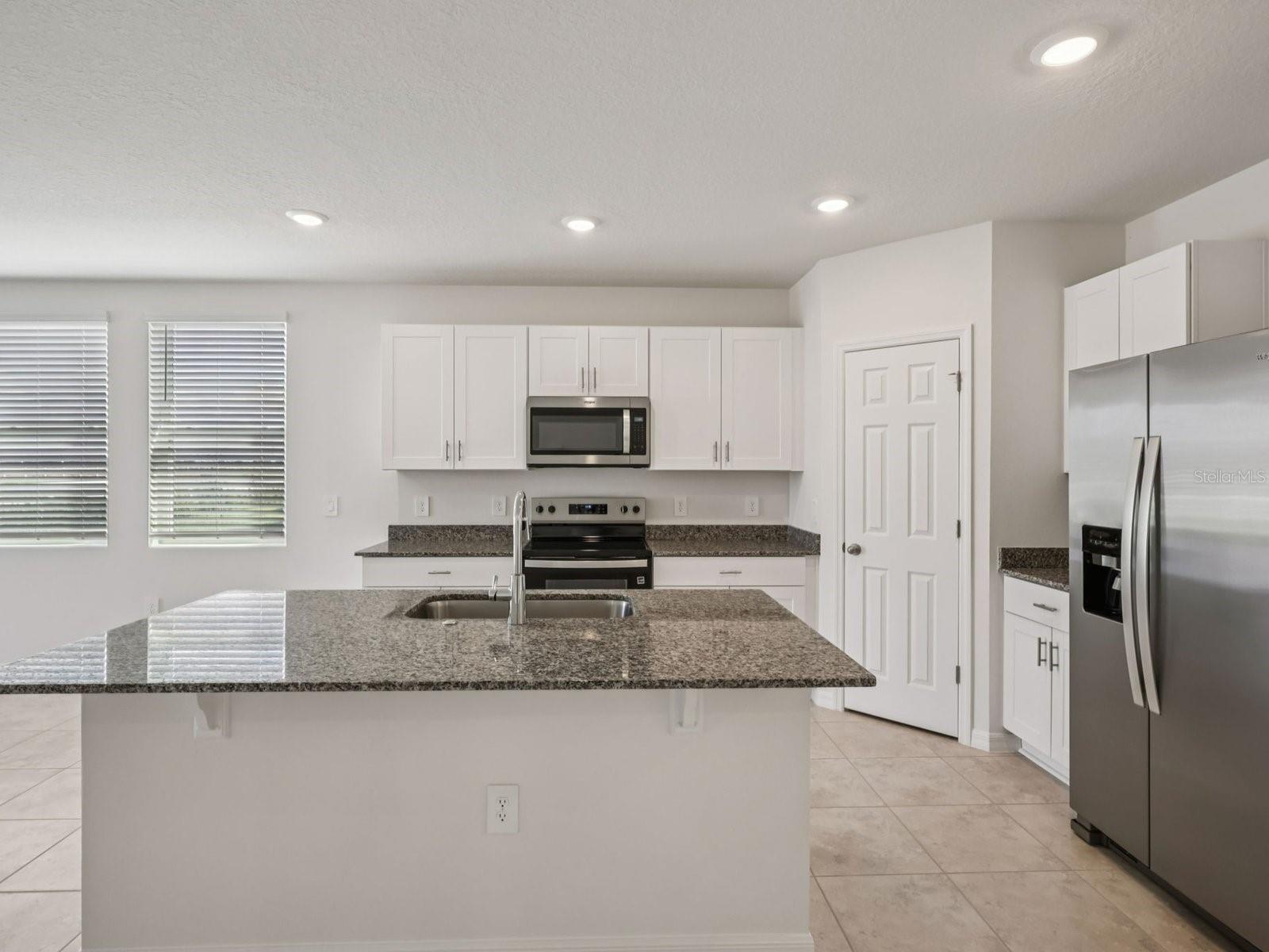 3932 Giorgio Dr Property Photo 3