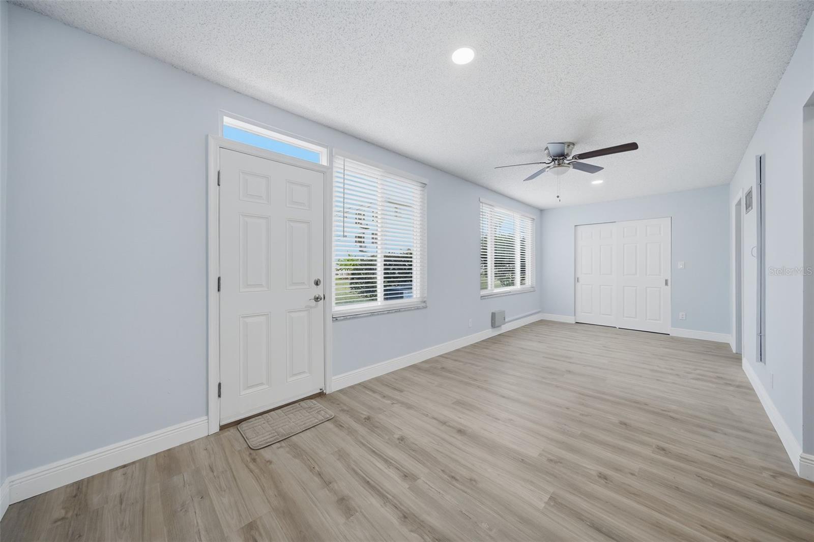 2401 Ecuadorian Way #19 Property Photo 12