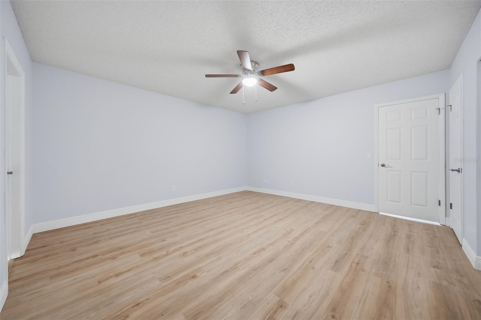 2401 Ecuadorian Way #19 Property Photo 17