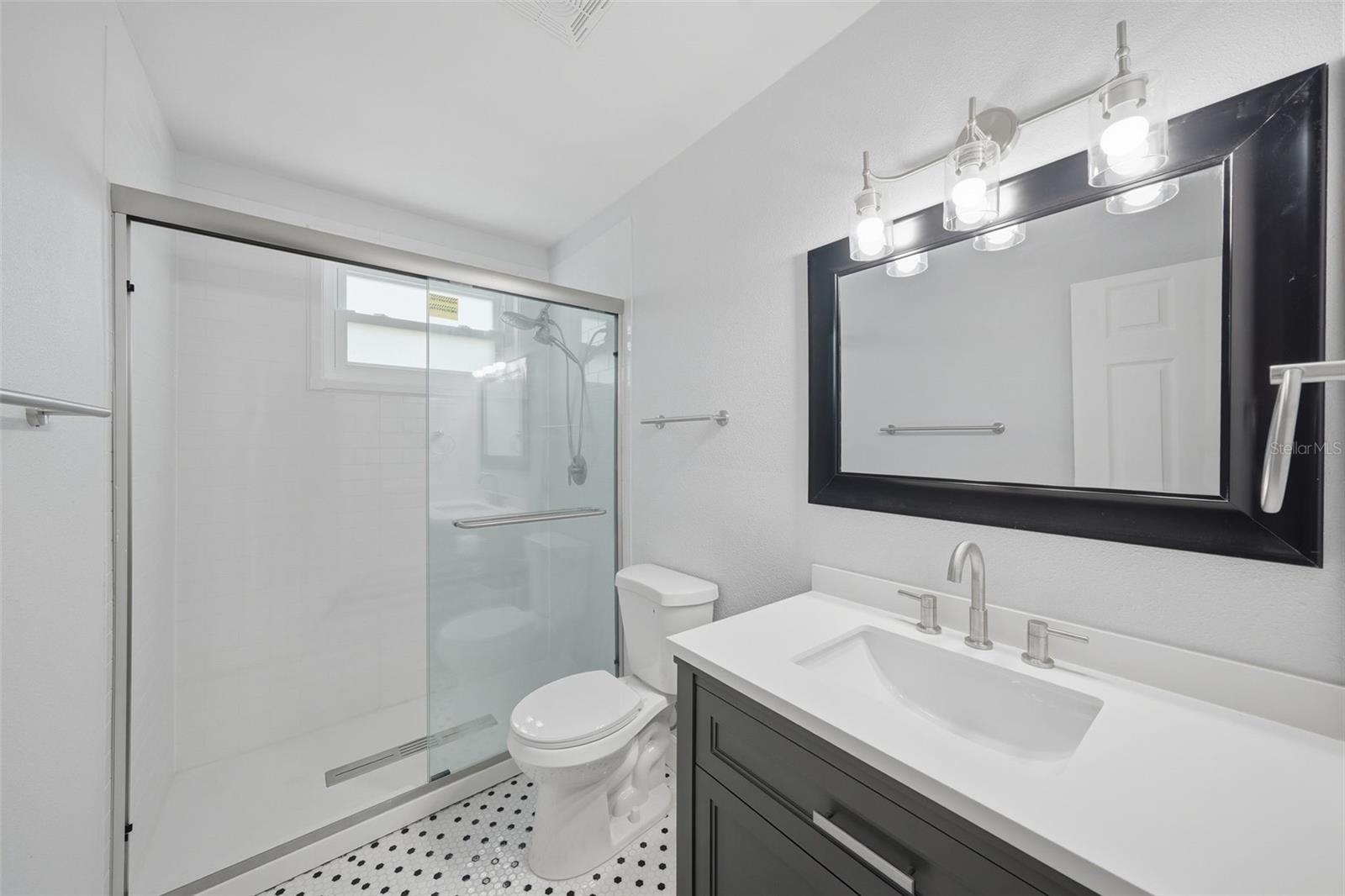 2401 Ecuadorian Way #19 Property Photo 19