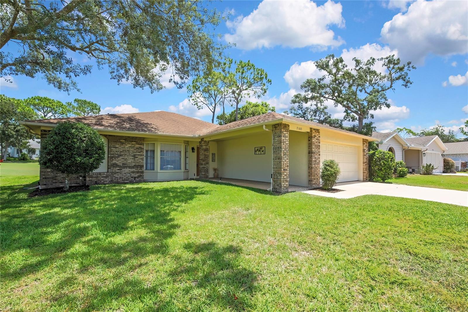 7103 Crown Oaks Dr Property Photo 1