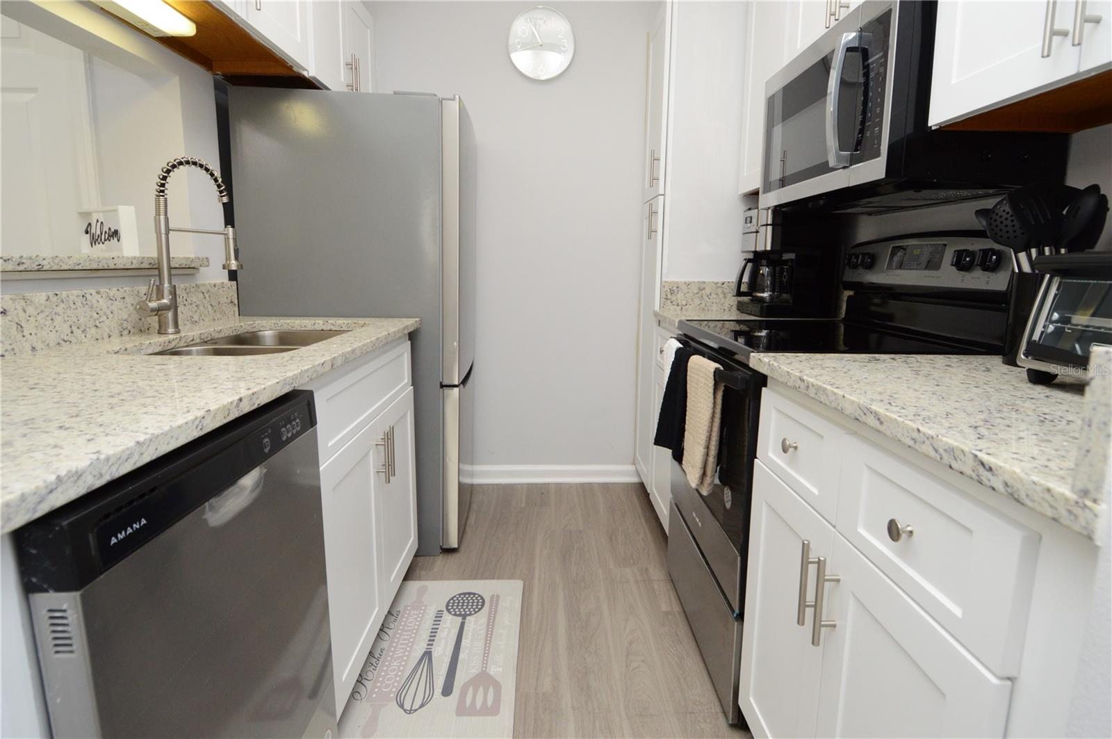 11901 4th St N #6106 Property Photo 11