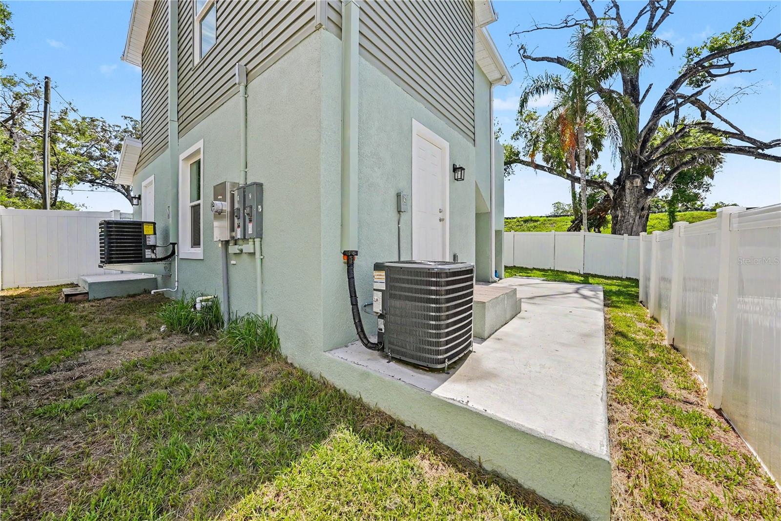 701 E Hollywood St Property Photo 29