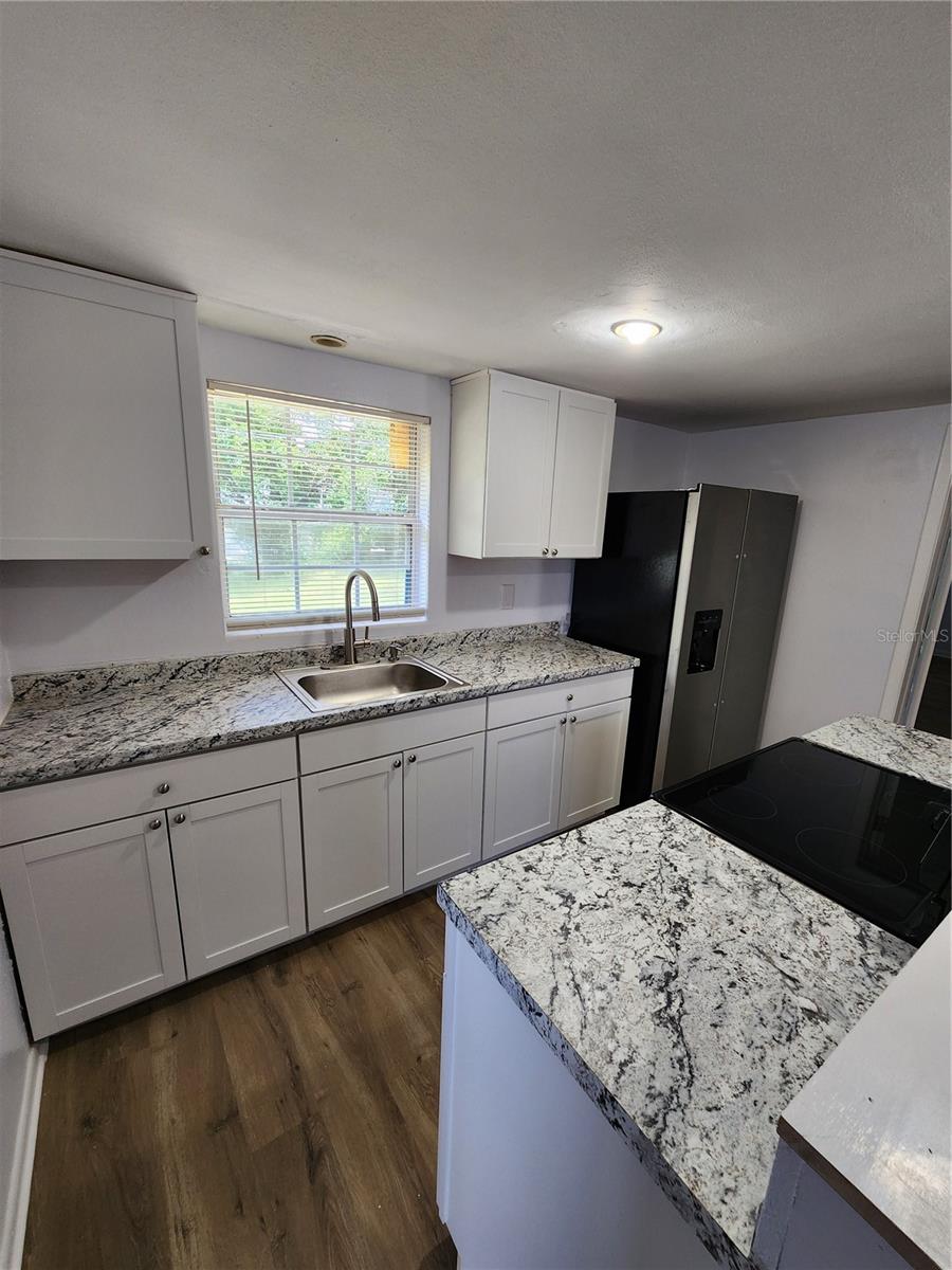 3 E Lemon St Property Photo 2