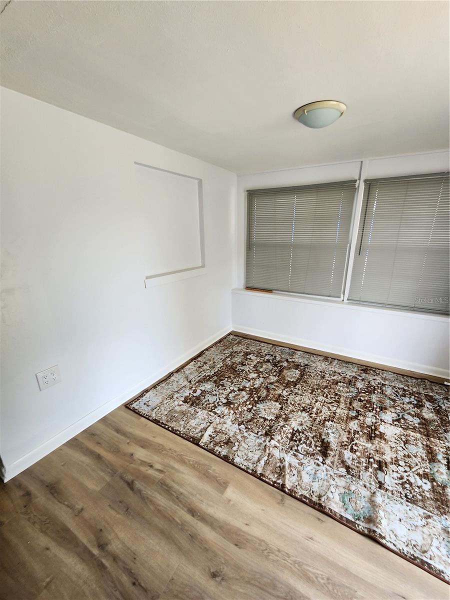 3 E Lemon St Property Photo 9