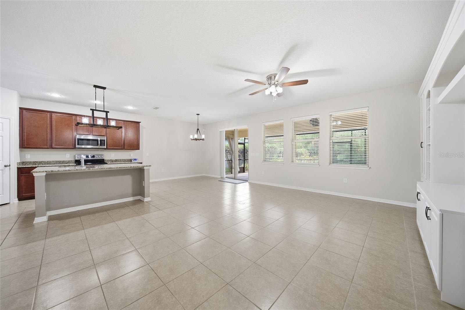 30643 Walker Cup Pl Property Photo 10