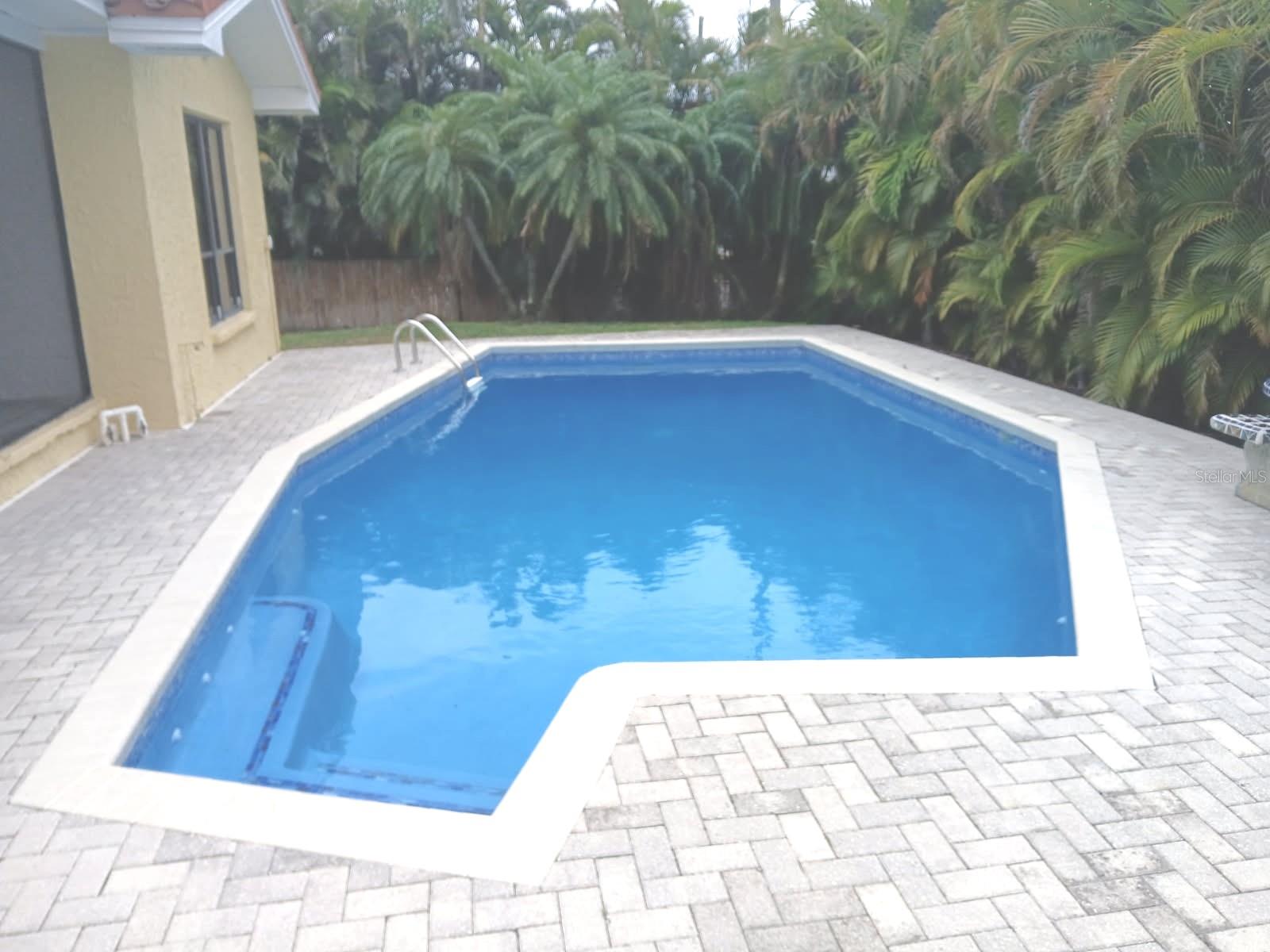 562 Johns Pass Ave Property Photo 2