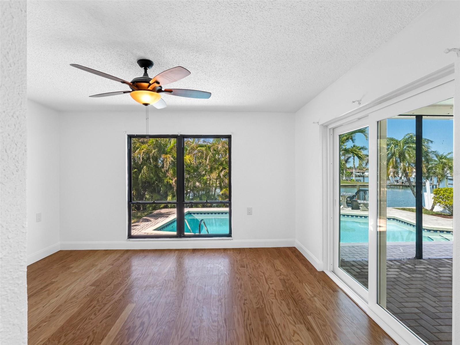 562 Johns Pass Ave Property Photo 38