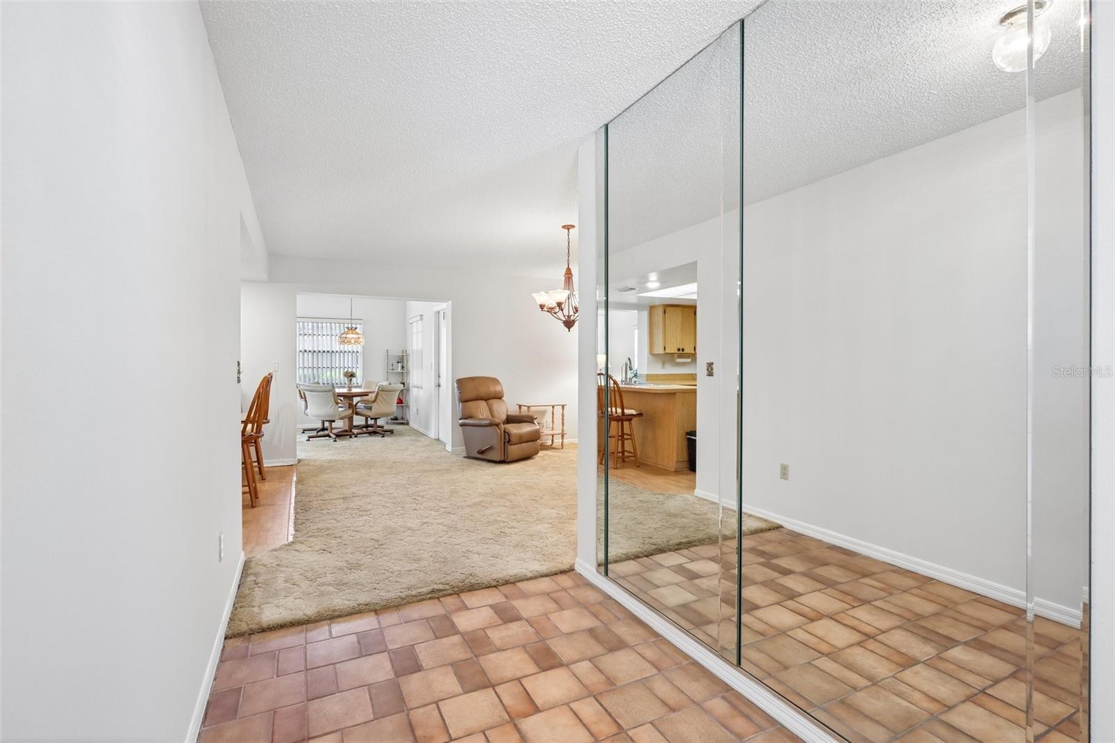 2017 Hampstead Cir Property Photo 4