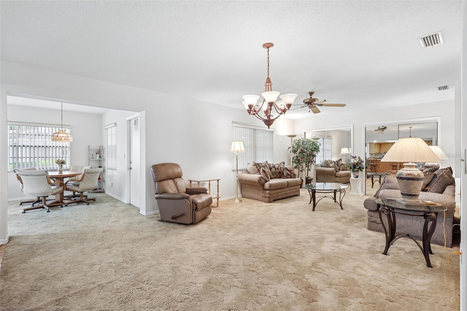 2017 Hampstead Cir Property Photo 5