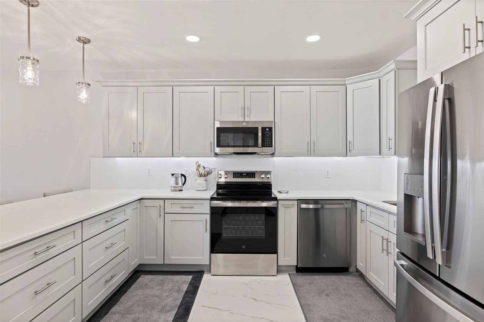 4950 Gulf Blvd #404 Property Photo 11