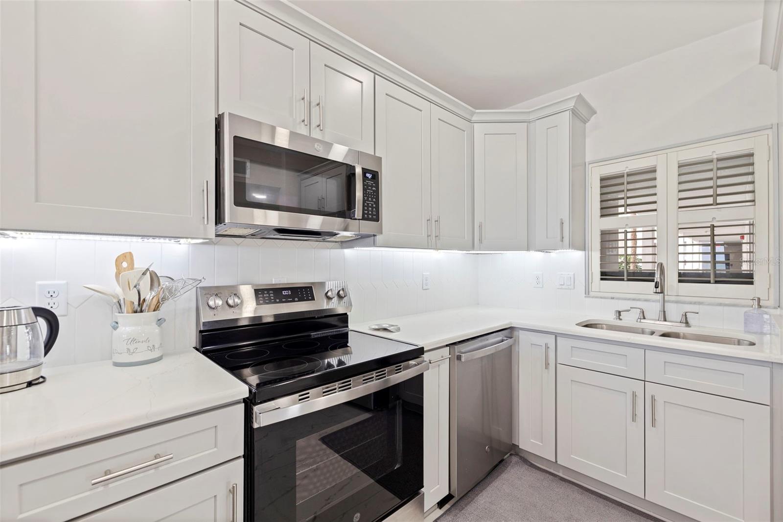 4950 Gulf Blvd #404 Property Photo 13
