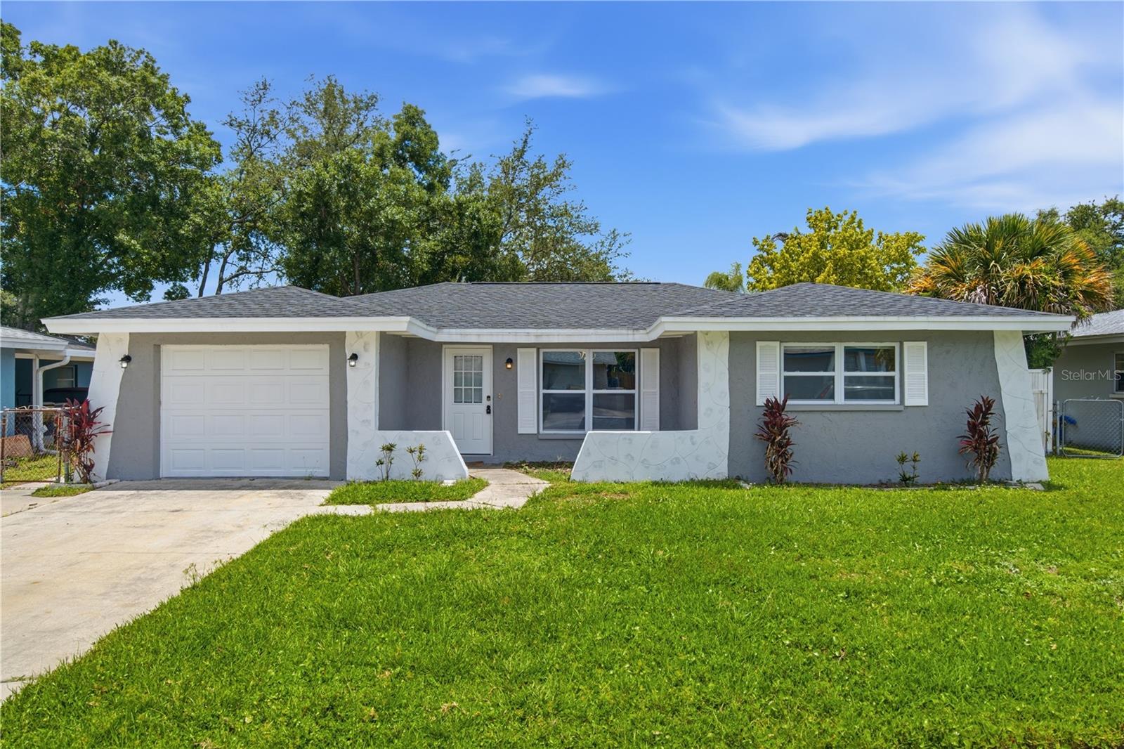 1811 FOREST DR