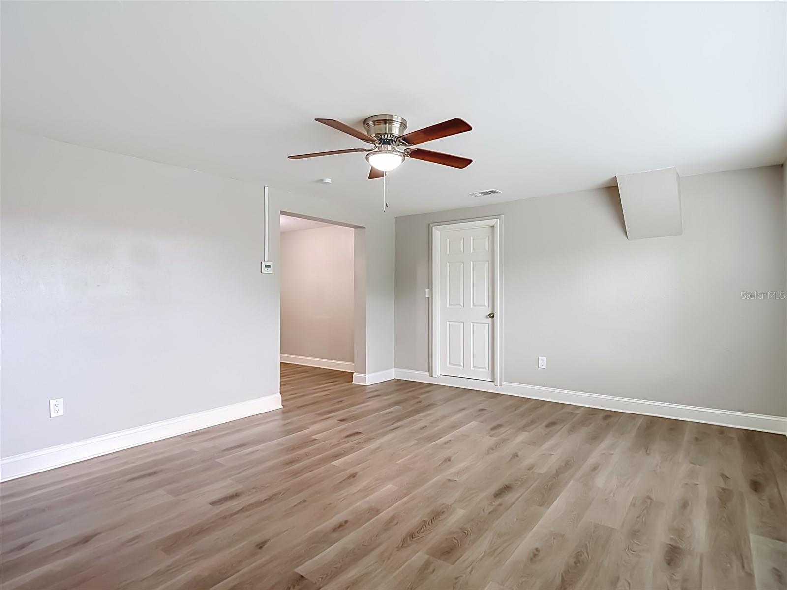 14402 13th St Property Photo 8