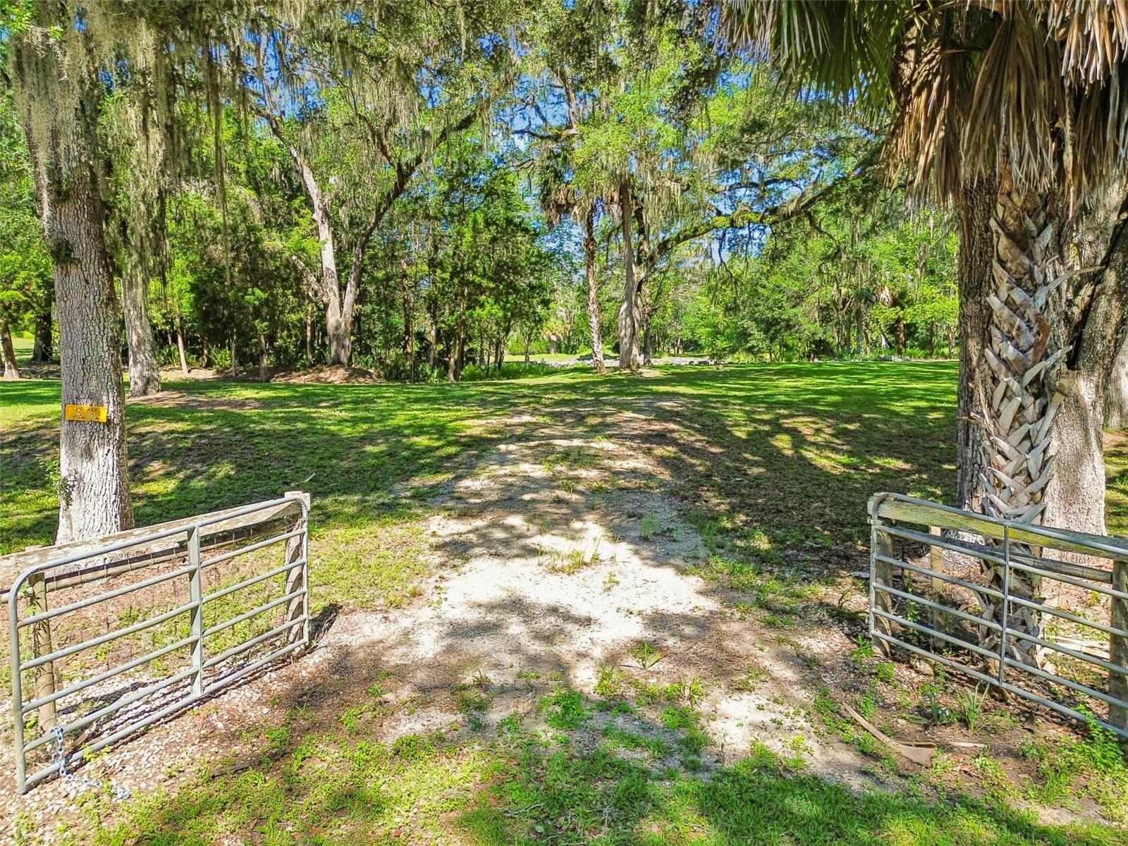 8800 S Steed Ter Property Photo 7