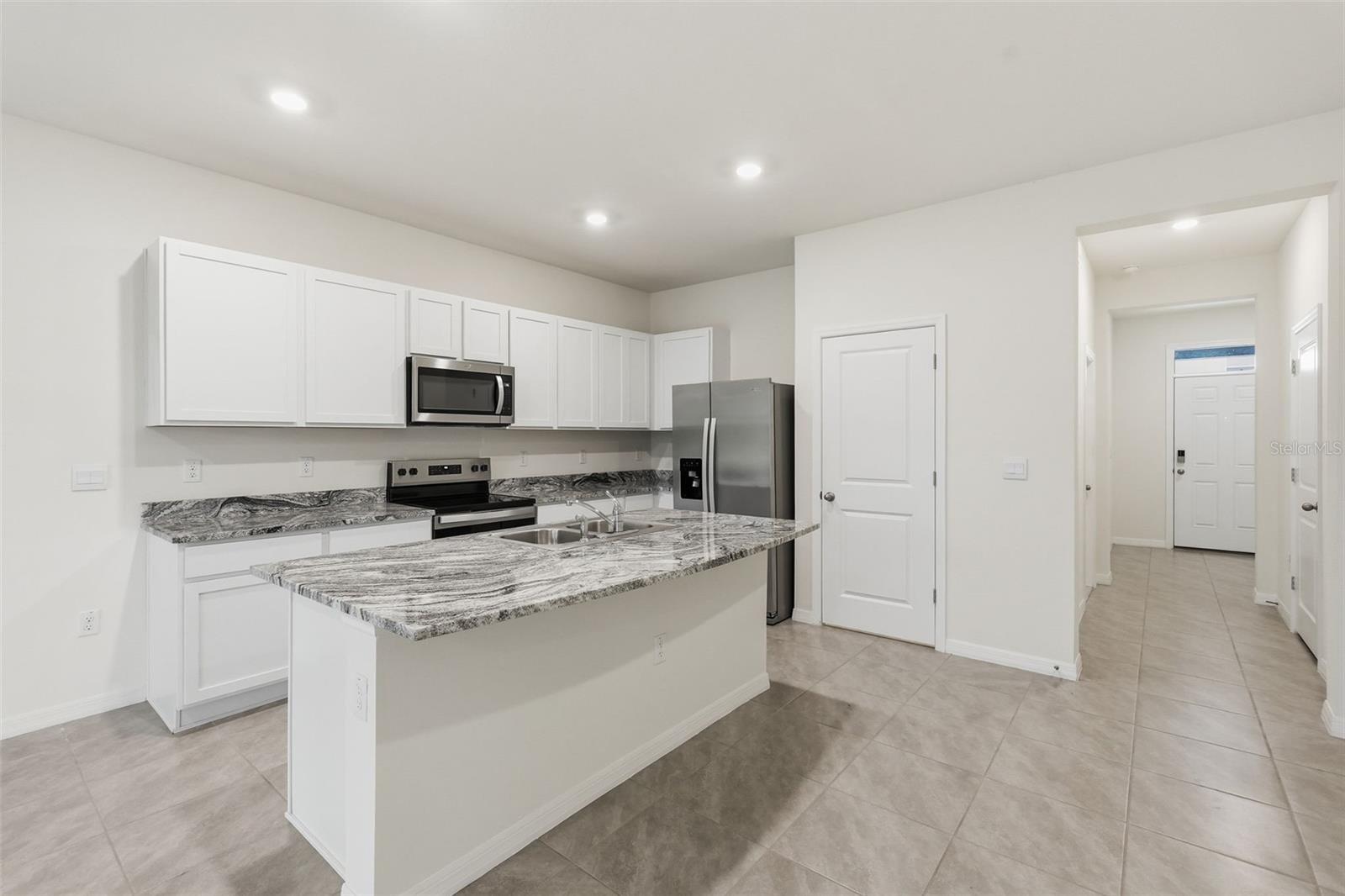 5005 Gilded Bard Ct Property Photo 3