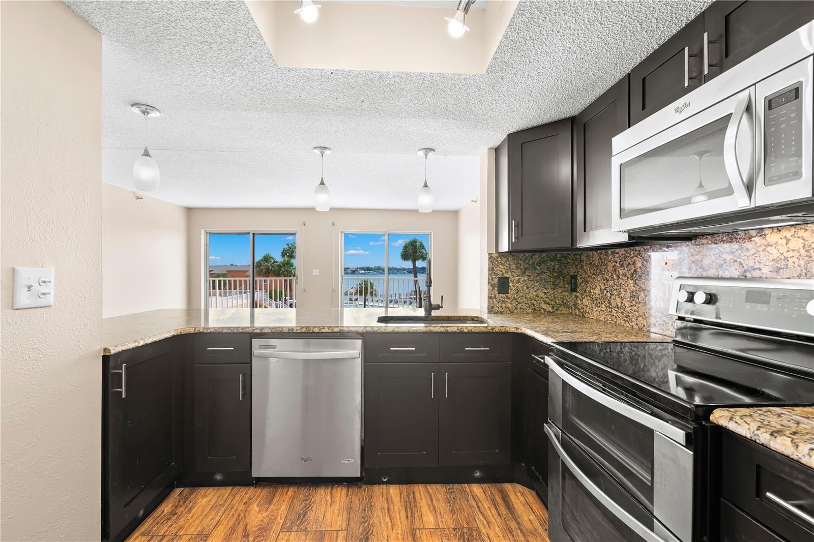 7432 Sunshine Skyway Ln S #302 Property Photo 12