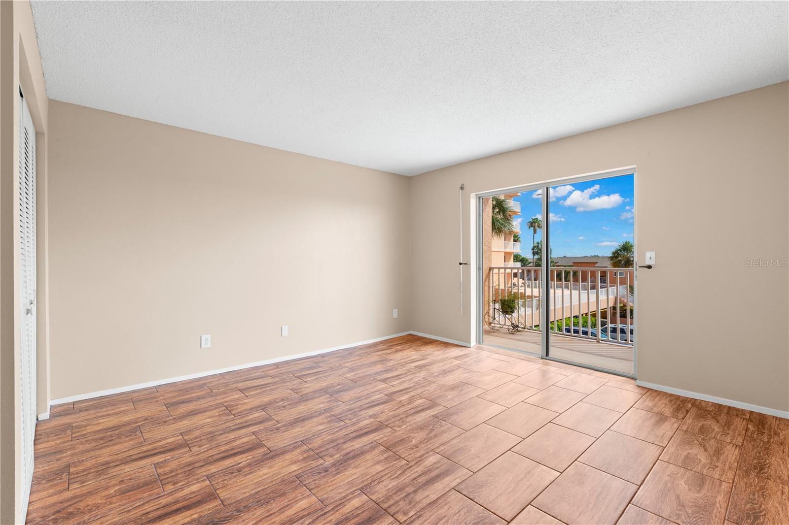 7432 Sunshine Skyway Ln S #302 Property Photo 26