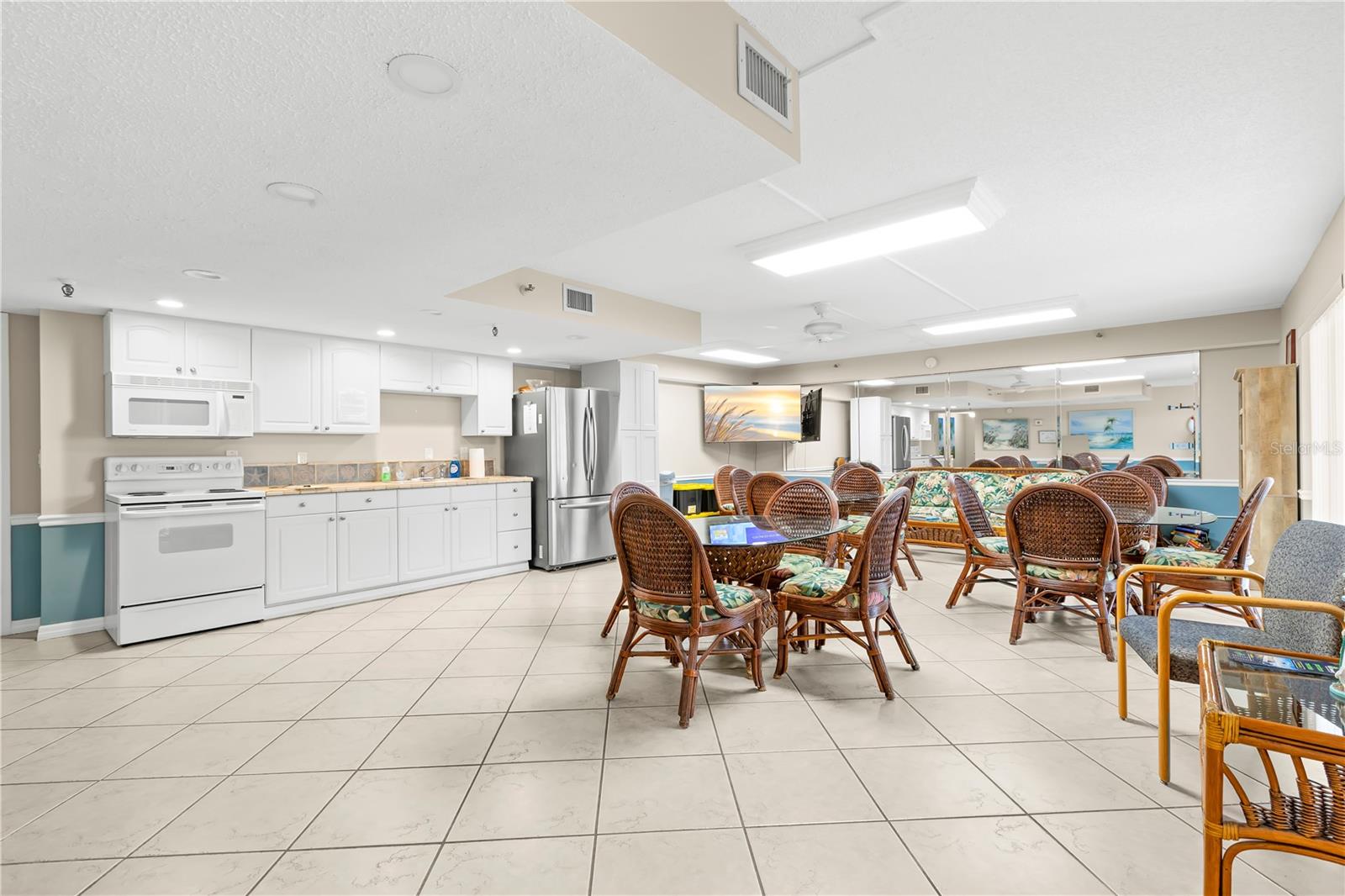 7432 Sunshine Skyway Ln S #302 Property Photo 48