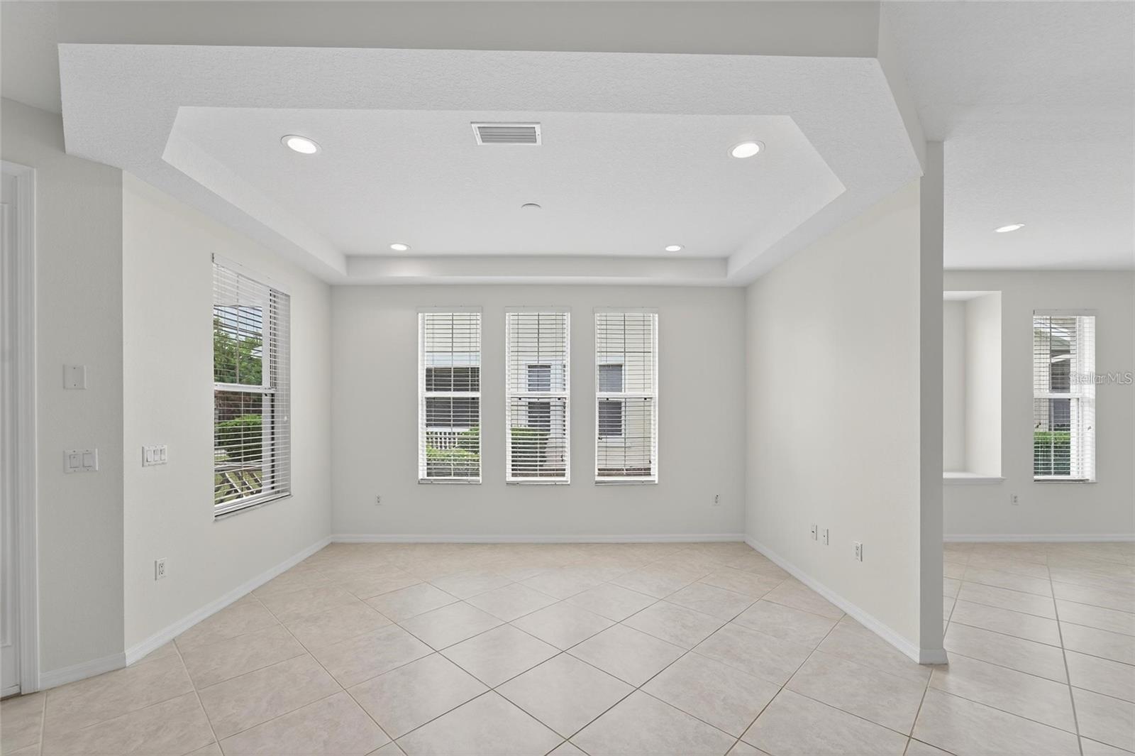 209 Sela Cove Cir Property Photo 6