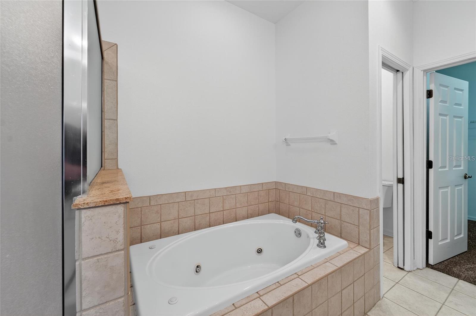 209 Sela Cove Cir Property Photo 16