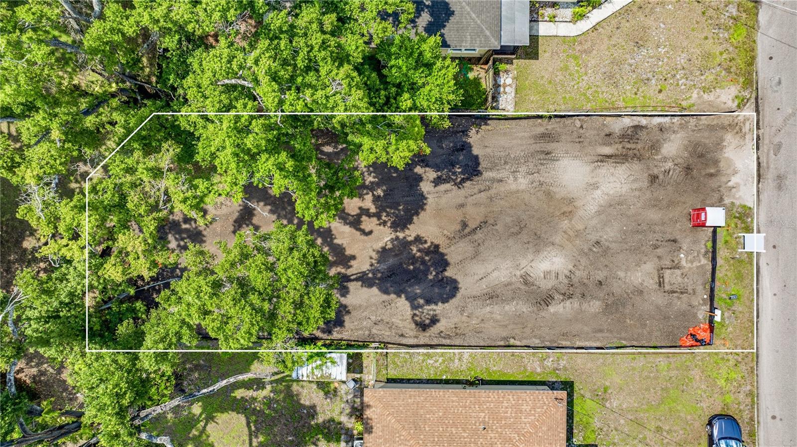 2711 N Myrtle Ave Property Photo 9