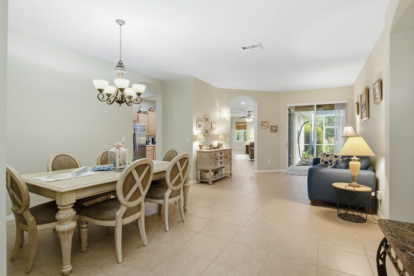 4882 W Breeze Cir Property Photo 6